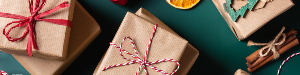 banner articolo idee regalo utili immagine con regali