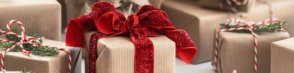 banner articolo idee regalo utili immagine con regali