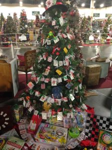 albero di Natale alternativo - carte