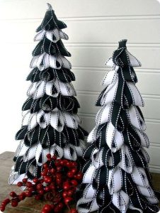 albero di Natale alternativo - nastri 2