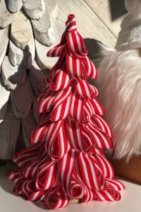 albero di Natale alternativo - nastri
